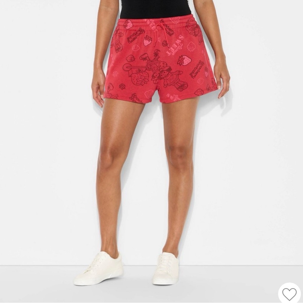 MAD Engine Red Graphic Strawberry Shortcake Shorts
Small (4-6)
Medium (8-10)
NWT